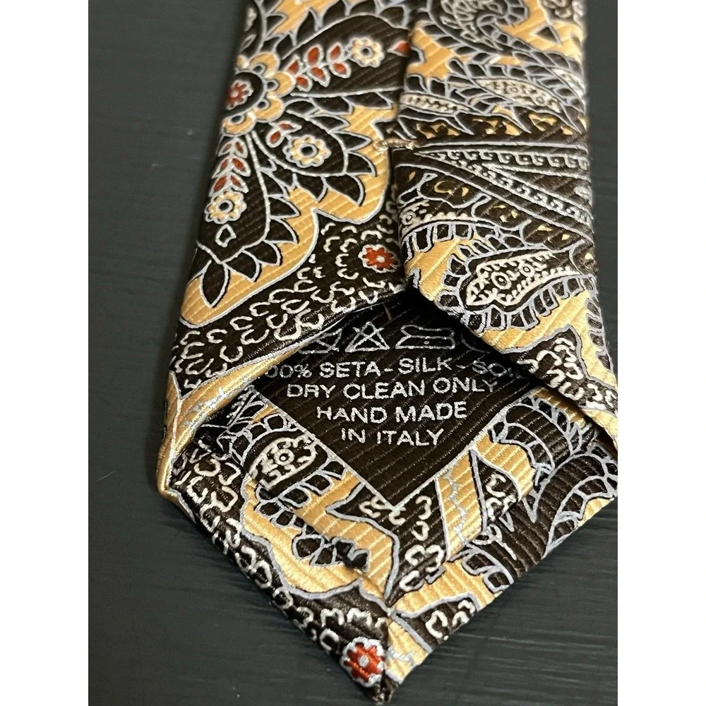 Brioni Men's‎ Paisley Tie, Burgundy And Pink  100% Silk, Italy